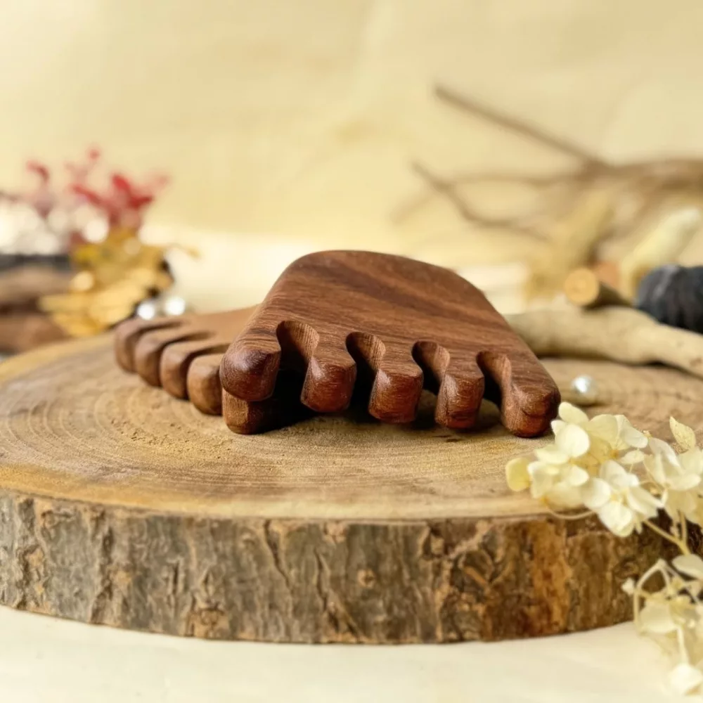 Scalp Massager - Neem Wood
